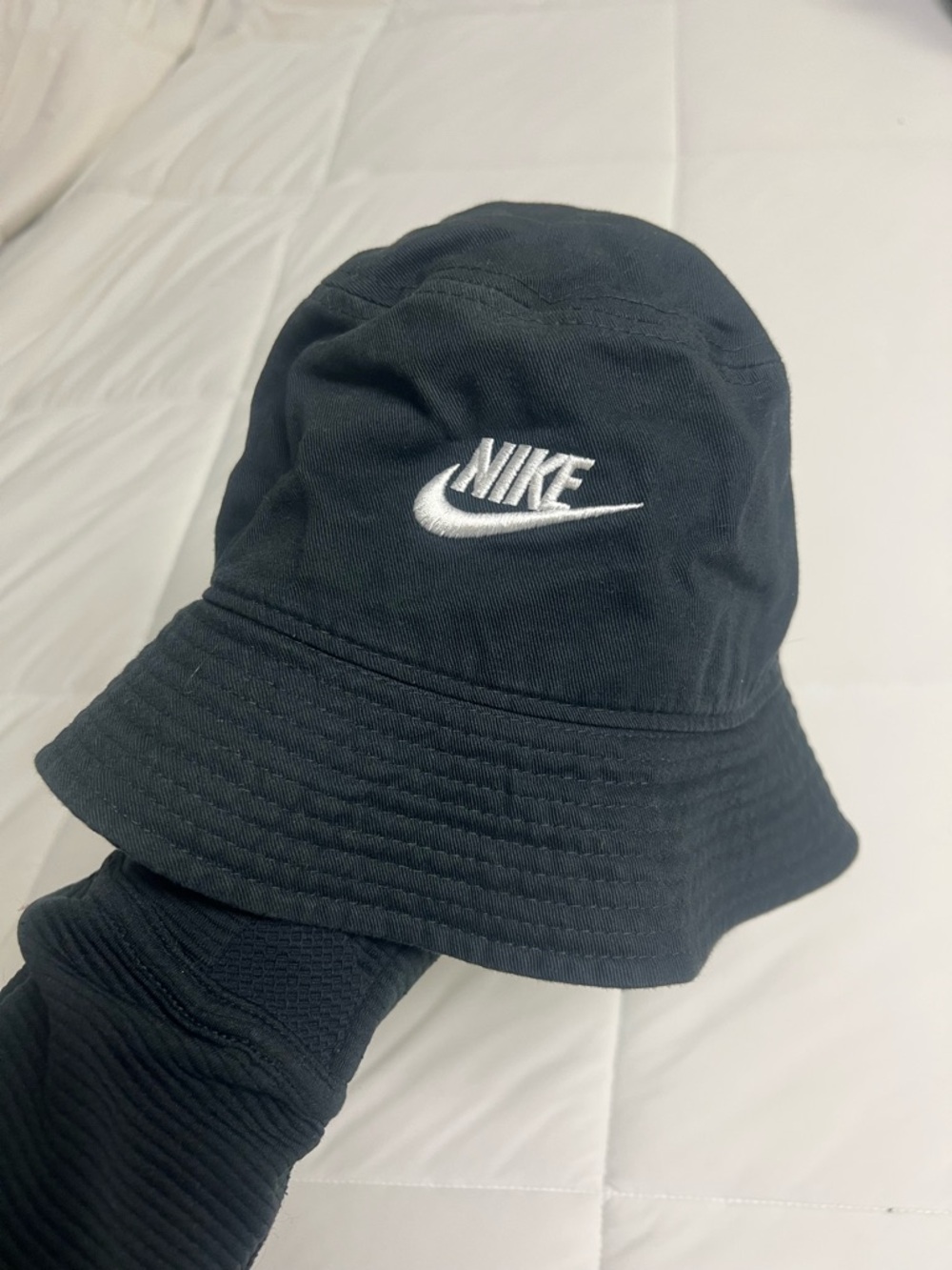 Nike Black Bucket Hat - Picture 2 of 4